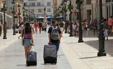 Andalucía recibió 10 millones de turistas internacionales en 2022 que gastaron cerca de 12.000 millones