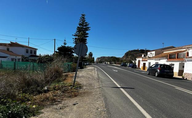 Atropellan mortalmente a un hombre y una mujer y se dan a la fuga en la antigua N-340 a su paso por Almayate