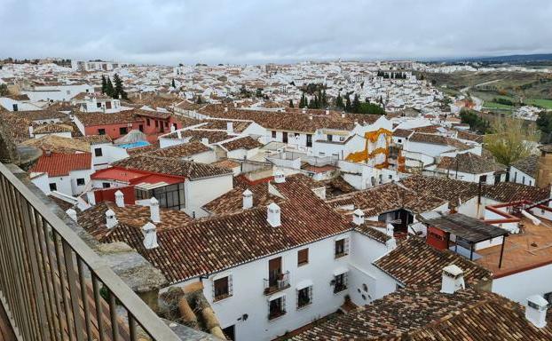 Herida leve una persona en una quema descontrolada de rastrojos en una finca de Ronda