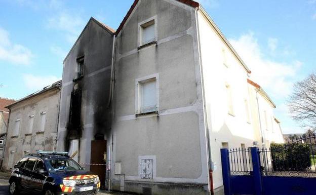 Mueren siete niños y su madre en un incendio en su casa en Francia