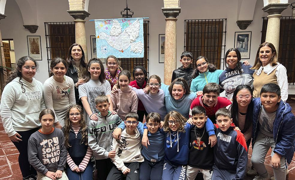 Un rap de un colegio de Antequera es premiado por pedir vigilar el uso de Internet entre los alumnos
