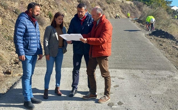 La Junta ejecuta obras de mejora en dos caminos rurales de El Borge y Arenas con 391.000 euros