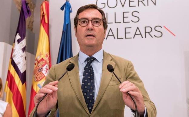 Garamendi pasa de autónomo a asalariado de la CEOE con un sueldo de más de 380.000 euros