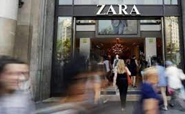 Inditex acuerda con los sindicatos un salario mínimo fijo de 18.000 euros en todas sus marcas