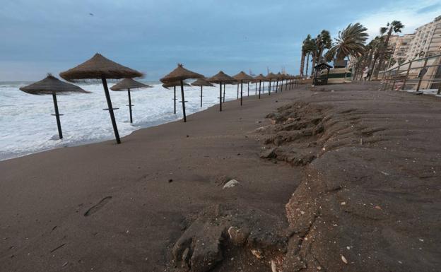 Las playas del litoral aguantan el temporal a dos meses de Semana Santa