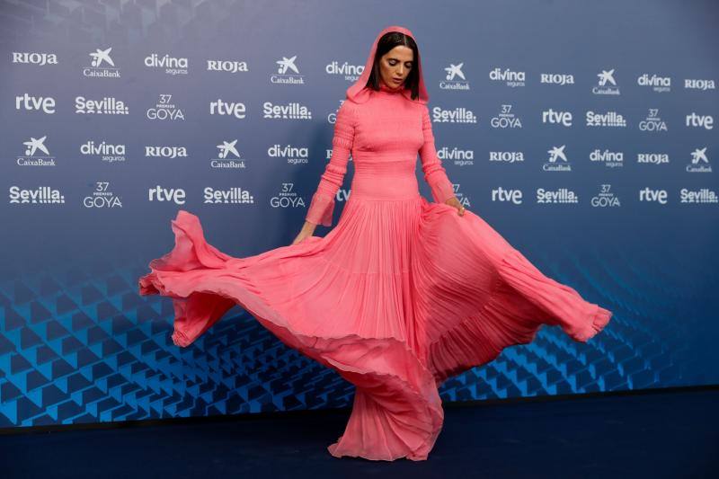 Los mejores y peores 'looks' de una alfombra roja fundida a negro