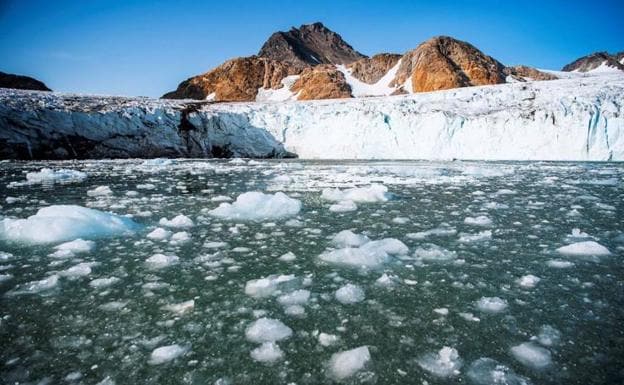 El hielo 'templado' con agua también mueve los glaciares en Groenlandia, según una investigación