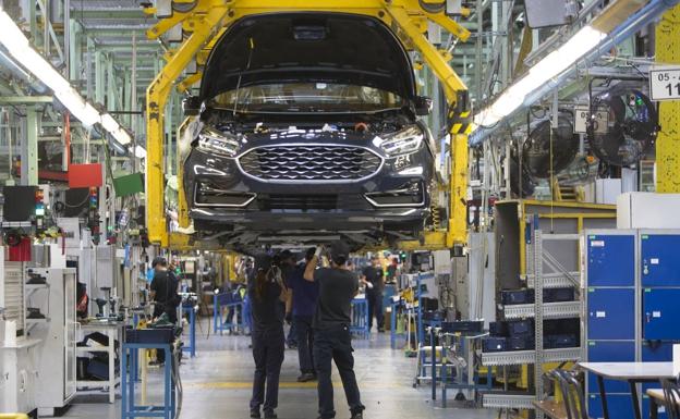 Ford anuncia 3.800 despidos en Europa a la espera de concretar las salidas en Valencia