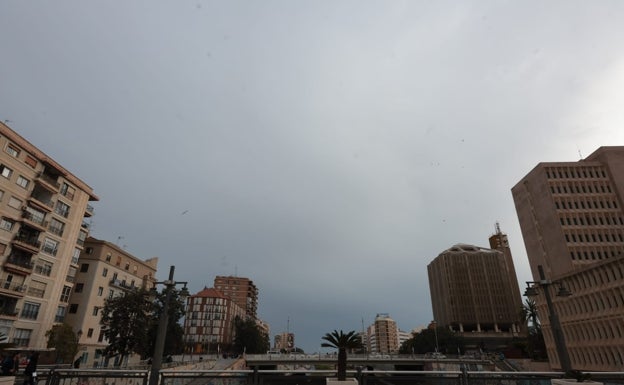 La calima se mantendrá hasta el domingo en Málaga, pero con escasas lluvias de barro