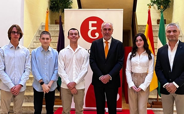 Estudiantes de Novaschool Añoreta ganan el concurso nacional sobre Educación Financiera