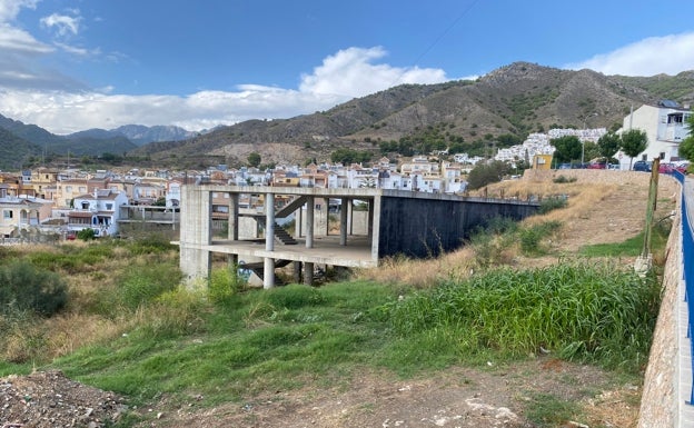 Nerja inicia las obras para terminar un edificio destinado a formación, en estructura desde hace dos décadas