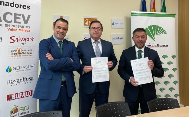 Unicaja Banco apoya a las más de 300 empresas de Vélez-Málaga que integran la asociación local