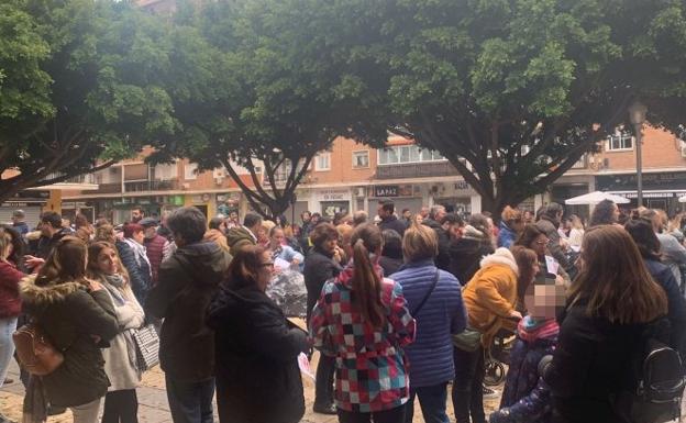 Familias y trabajadores protestan por el cierre de una guardería en La Paz