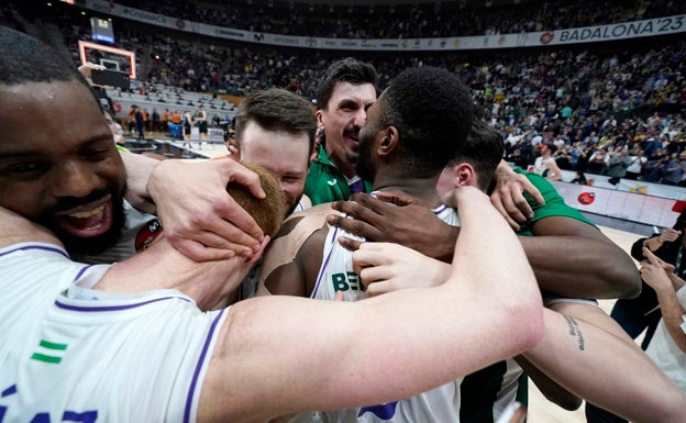 Título olímpico en su decimotercera final en 28 años