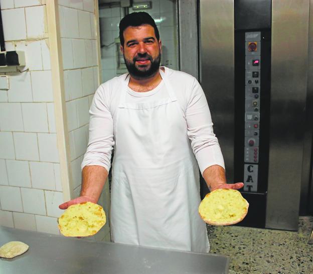 El mollete de la Panadería Máximo de Benaoján que conquista el mercado nacional