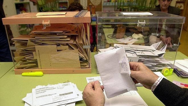 El voto por correo se dispara en Cataluña