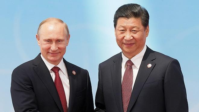 China y Rusia firman un histórico acuerdo para el suministro de gas al gigante asiático