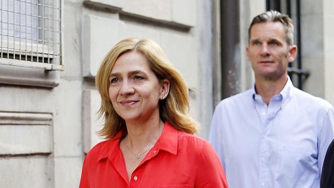 La infanta Cristina y Urdangarin, juntos en su semana más difícil