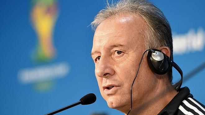 Zaccheroni dimite como seleccionador japonés