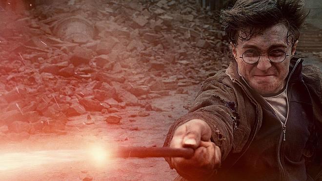 Harry Potter regresa peinando canas