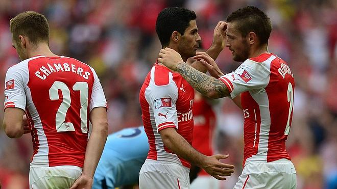 El Arsenal gana la Community Shield al golear al Manchester City