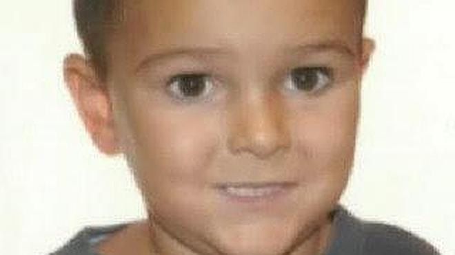 Localizan en un hostal de Málaga al niño británico con un tumor cerebral