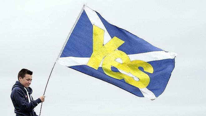 La libra se desploma por la incertidumbre sobre el futuro de Escocia