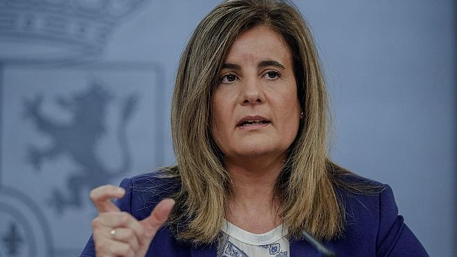 Báñez responde a la OCDE que ya han bajado las cotizaciones «de forma sustancial»