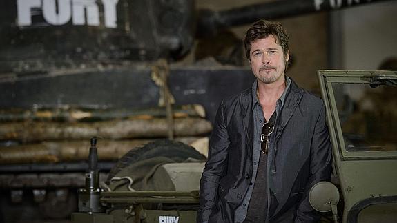 Brad Pitt lo da todo bailando breakdance con Jimmy Fallon