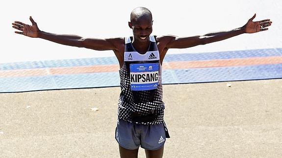 Los keniatas Kipsang y Keitany ganan el maratón de Nueva York