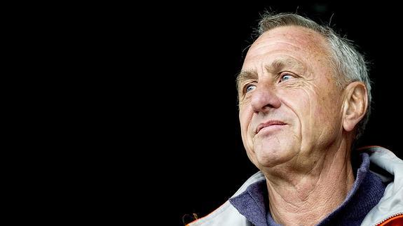 Cruyff: «Imagino que los problemas de Messi serán cosas interiores»