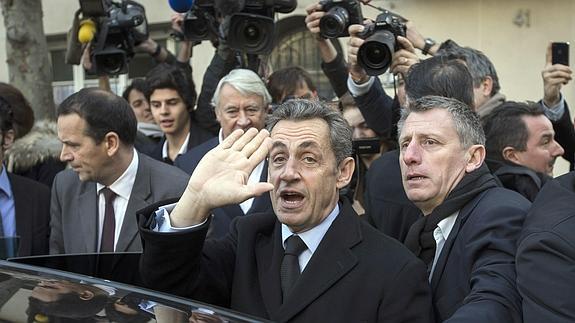 Sarkozy, elegido presidente de la UPM con el 64,5% de los votos