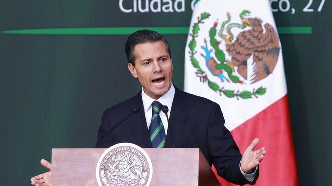 Peña Nieto cumple dos años de gobierno entre protestas y una caída de popularidad