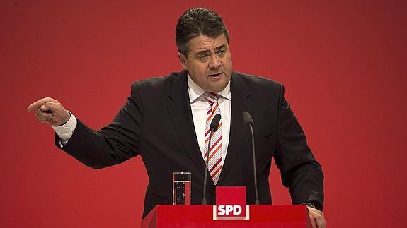 El vicecanciller alemán avisa a Grecia de que la eurozona no se deja chantajear