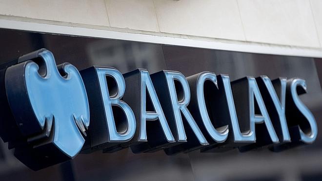 Barclays y Santander, los bancos con las comisiones más altas