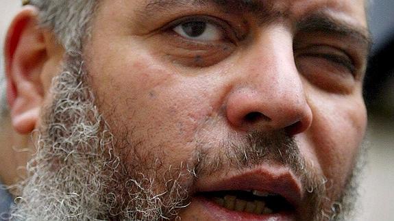 El imán de Londres Abu Hamza, condenado a cadena perpetua