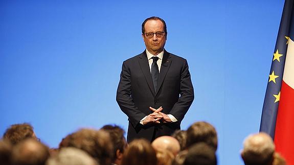 Hollande: «Los musulmanes son las primeras víctimas del fanatismo»