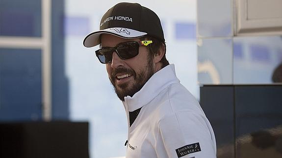 Alonso, visto y no visto en su segundo debut con McLaren