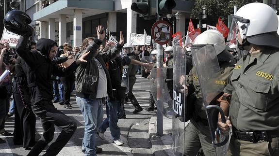 Los suicidios en Grecia han crecido el 35% tras las medidas de austeridad