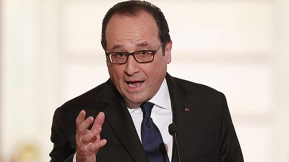 Hollande condiciona su candidatura a la reelección a la bajada del paro