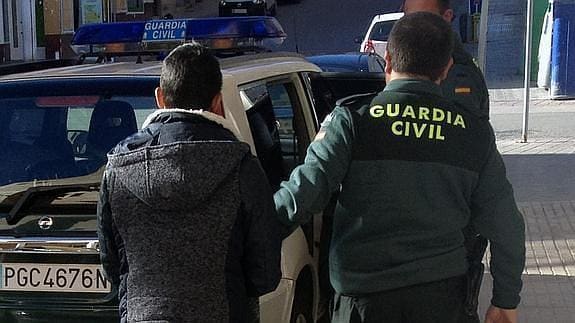 Cinco detenidos, cuatro de ellos menores, por violar a una adolescente en Murcia