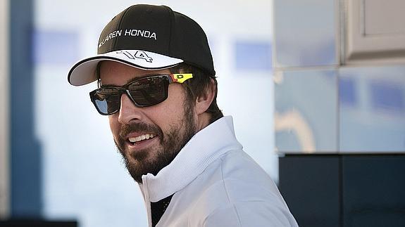 Alonso deja el coche «en buenas manos»