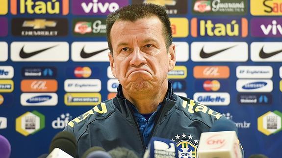 Dunga: «Antes la gente sólo veía a Messi y ahora ve a Neymar y Messi»