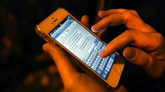 'Enganchados' al WhatsApp