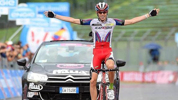 El ruso Zakarin gana en Imola