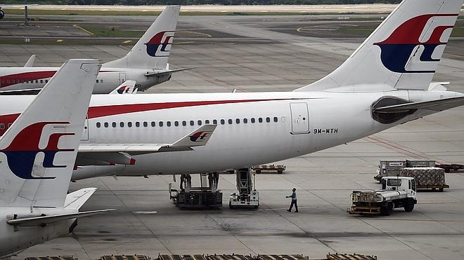 Malaysia Airlines, en quiebra técnica, suprimirá 6.000 empleos