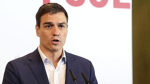 Pedro Sánchez asegura que la dimisión de Chaves y Zarrías será «inmediata»