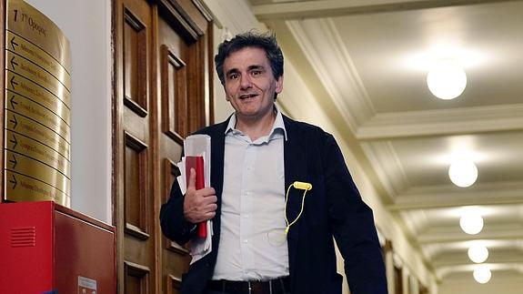 Tsipras escoge al 'moderado' Tsakalotos para facilitar el acuerdo