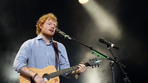 El cantante Ed Sheeran dará el salto a la televisión con una serie sobre un guerrero medieval