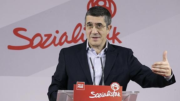 El PSOE resume la legislatura de Rajoy: «Ayuda para los privilegiados y abandono de la mayoría»
